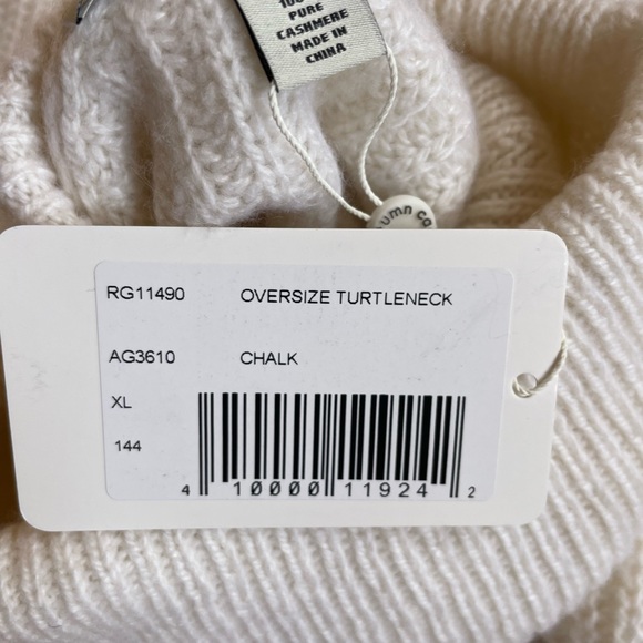 NWT Autumn Cashmere Oversized Turtleneck in WHITE - Picture 12 of 13